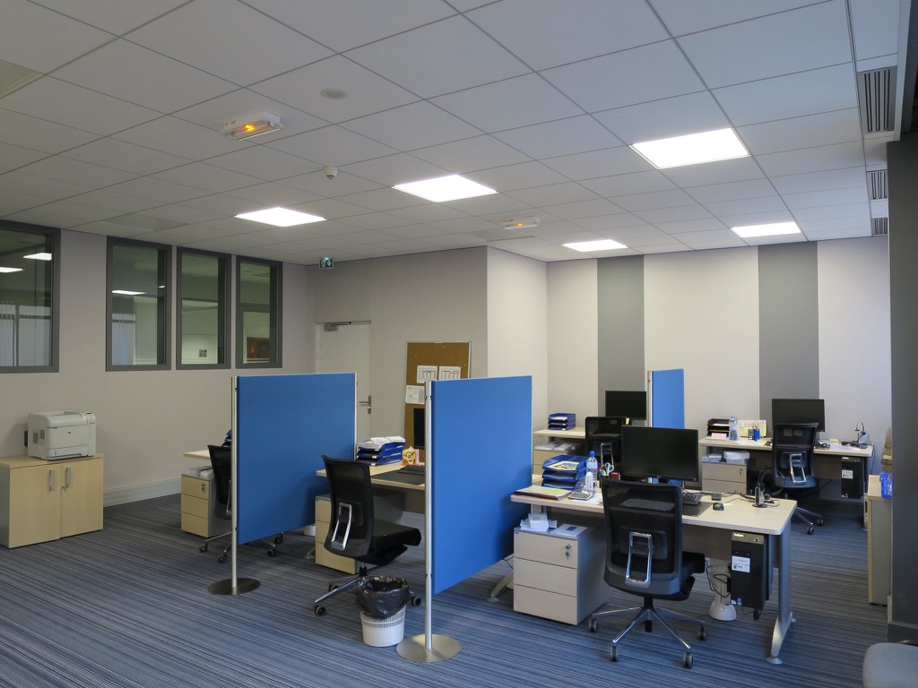 Bureau moderne aménagé - 4A99DD50 B2CA 4073 99CC F9557C714BC7 1 105 c 1753949186 8400