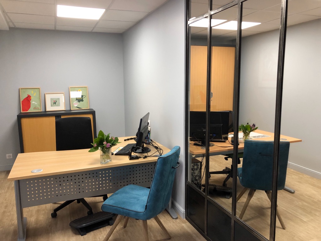 Bureau moderne aménagé - F82960BB 7DFC 46E7 B937 A19FF91B958A 1 105 c 1753949282 1333