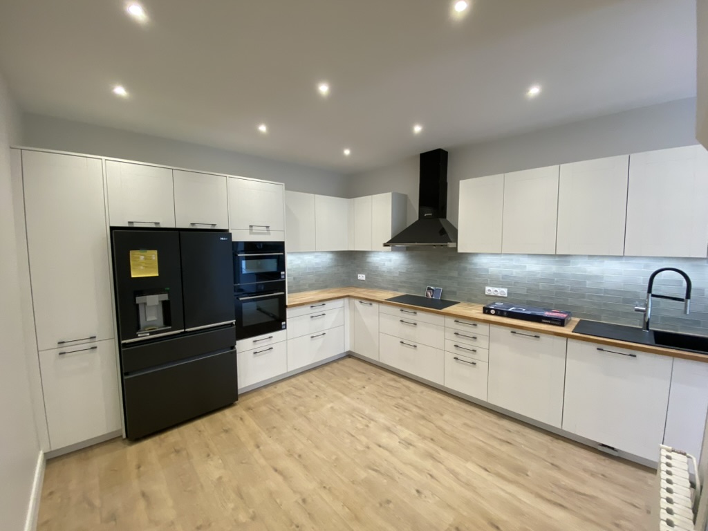 Rénovation cuisine moderne - 1B8CA46A B5D3 4030 8612 C047BBAD949A 1 105 c 1753946404 6577