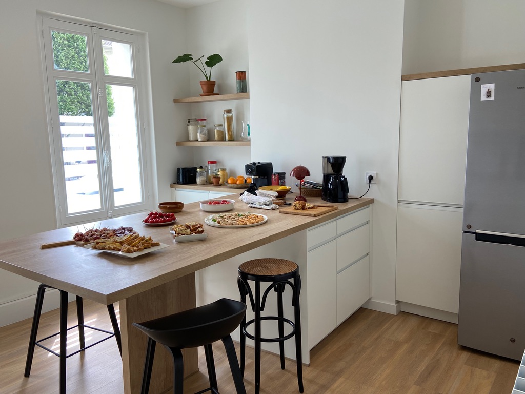 Rénovation cuisine moderne - DB7CBC3E 7478 4F5E A6E9 D9BF4D95230D 1 105 c 1753946240 8472