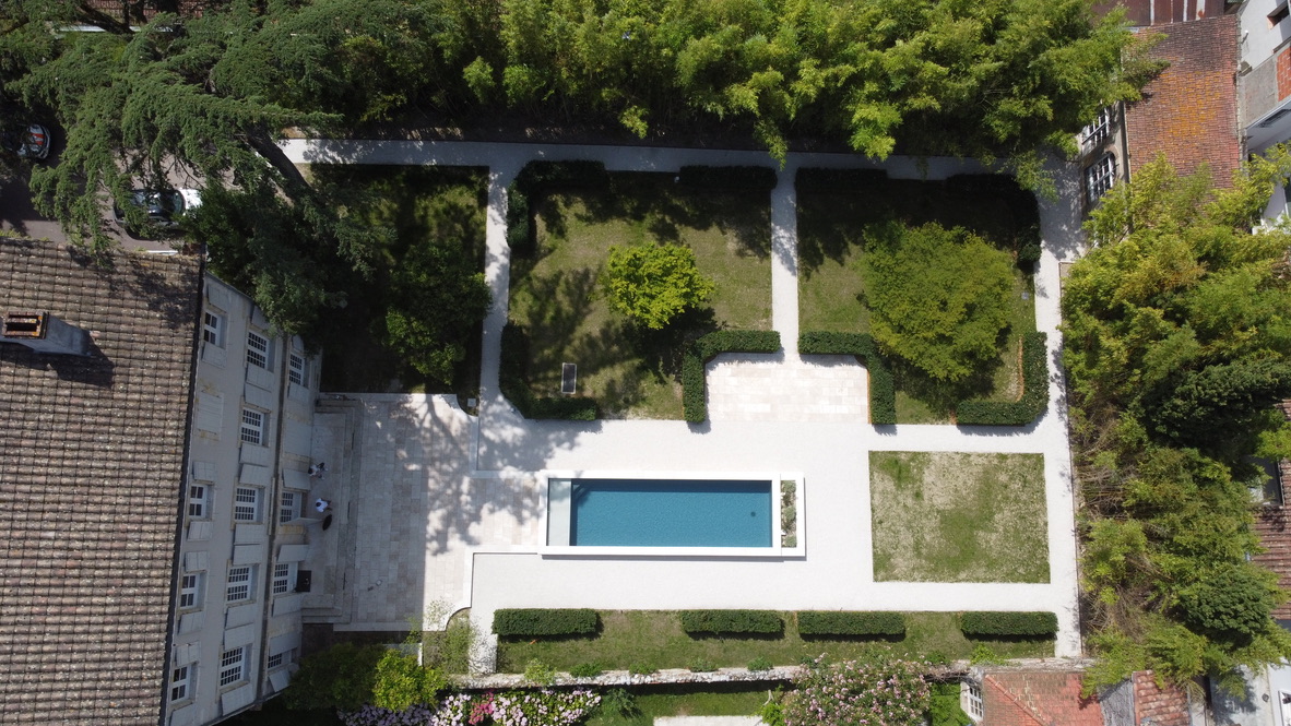 Piscine et espace détente - 301854E9 A474 4673 85A4 CD3BB9C3787F 1 105 c 1753945428 8279