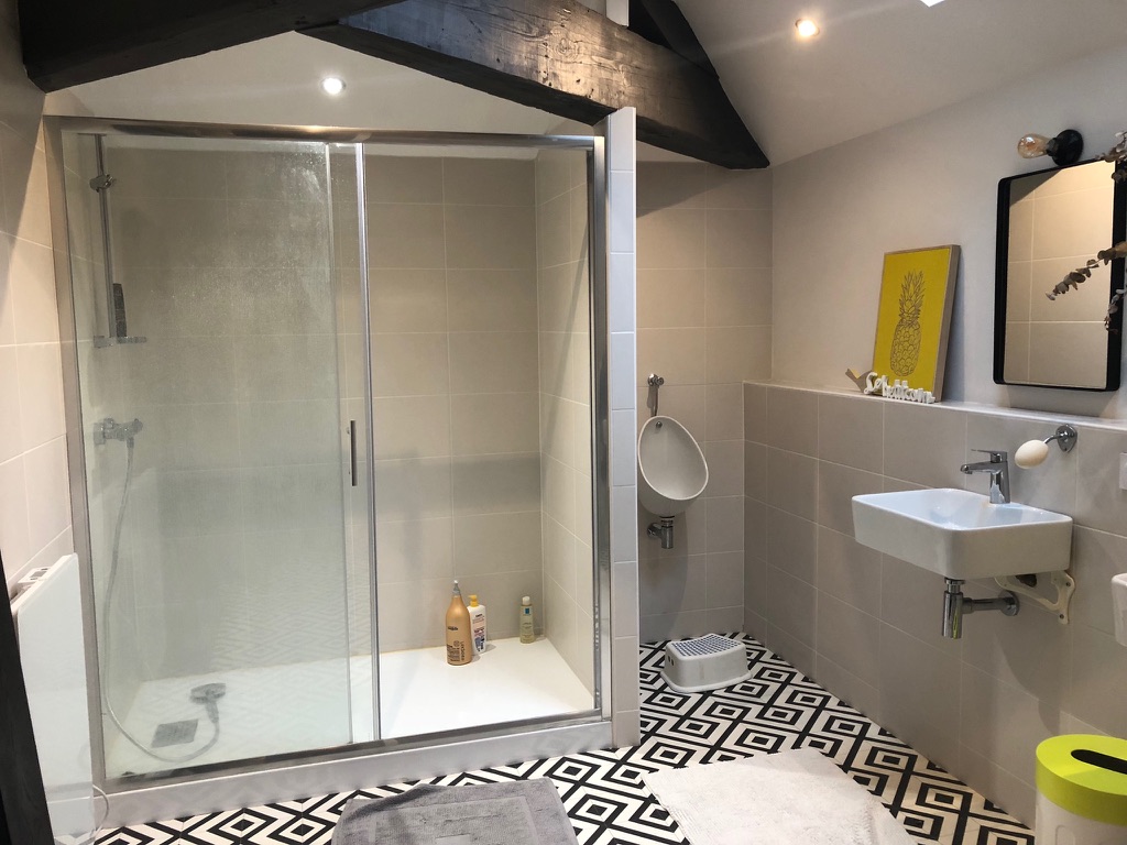 Salle de bain rénovée - 9002E171 F4BB 4080 A099 55197411A056 1 105 c 1753946564 5437