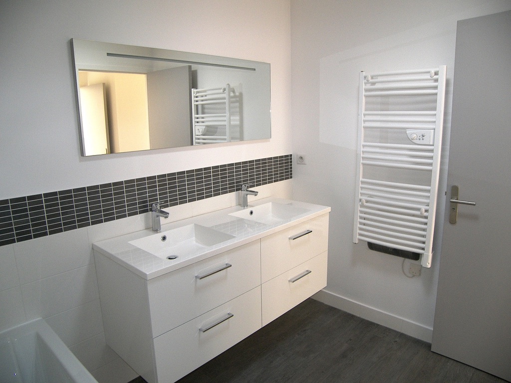 Salle de bain rénovée - BA162749 5CB2 4A8A 919A F02CDF19263A 1 105 c 1753946465 6863